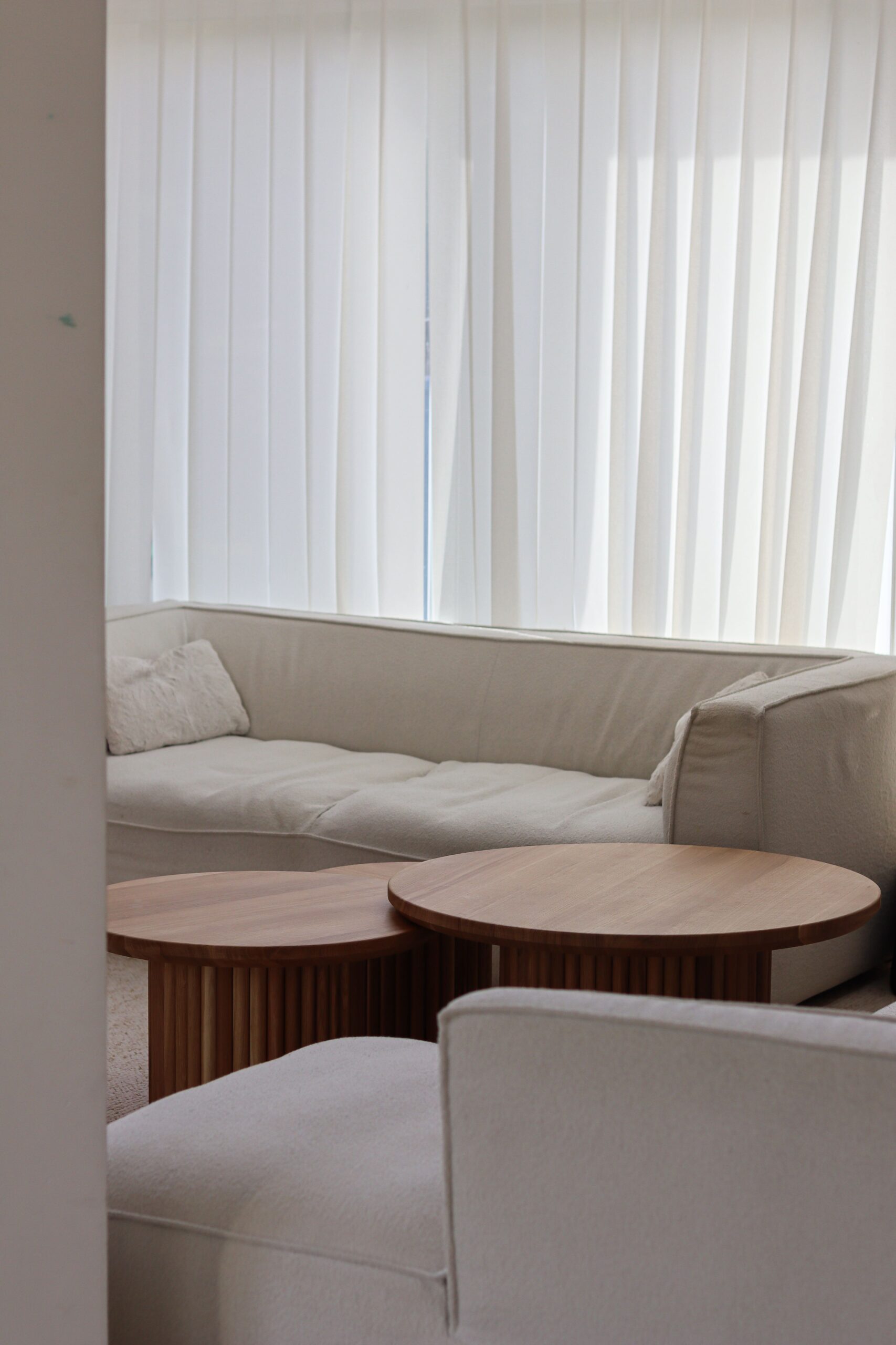 Table OSLOO – Image 2